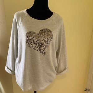 INC Gray Sweatshirt w Heart design 3/4 sleeve